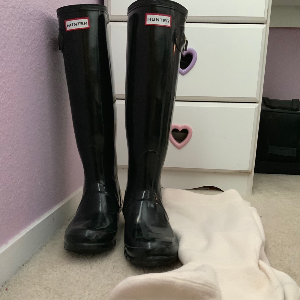 Hunter long black boots. Socks included